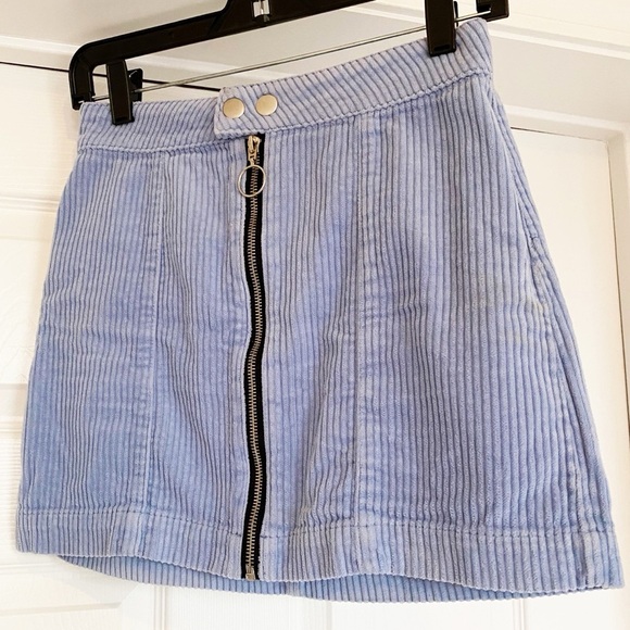 PacSun Dresses & Skirts - Used PacSun Zipped Mini Skirt in Size 23